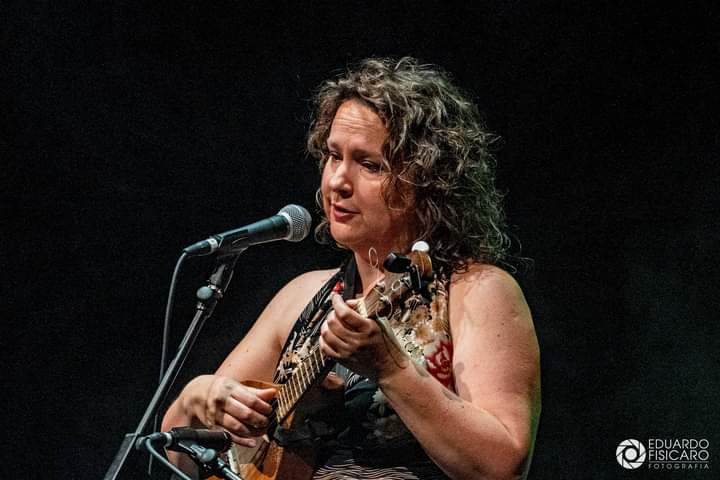 INQUIETA presenta poesía, historia y música de cantautoras junto a la Feria Magnética en Casa 29 / Unquillo